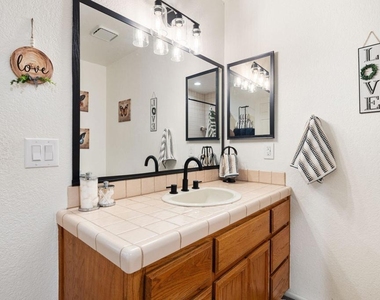 48638 Hepburn Drive - Photo Thumbnail 11