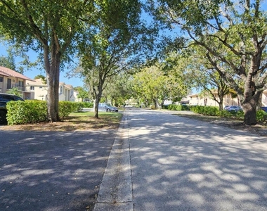 11596 Nw 45th Street - Photo Thumbnail 17