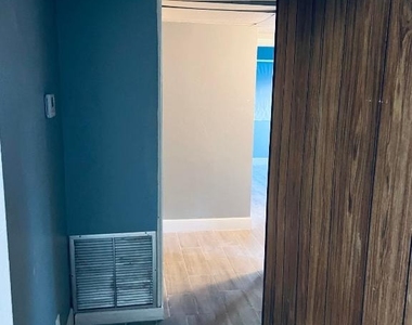 759 Caroline Avenue - Photo Thumbnail 7