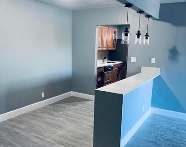 759 Caroline Avenue - Photo Thumbnail 5