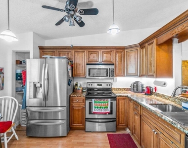 18855 Candlewick Drive - Photo Thumbnail 8