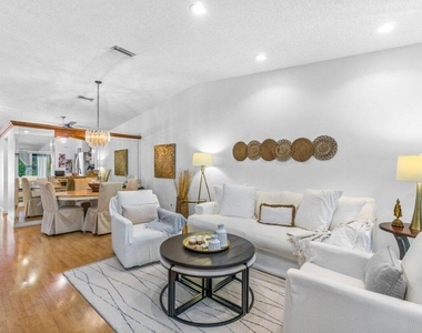 18855 Candlewick Drive - Photo Thumbnail 13