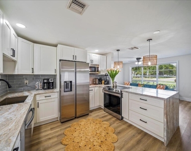 2706 10th Avenue - Photo Thumbnail 8