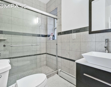 East 49th Street - Photo Thumbnail 12