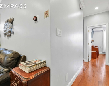 East 49th Street - Photo Thumbnail 18