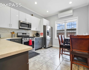 East 49th Street - Photo Thumbnail 21