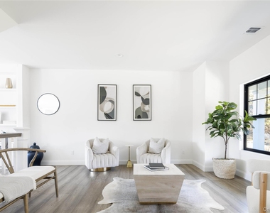 242 Maple Lane - Photo Thumbnail 5
