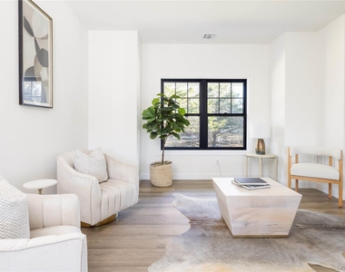 242 Maple Lane - Photo Thumbnail 6