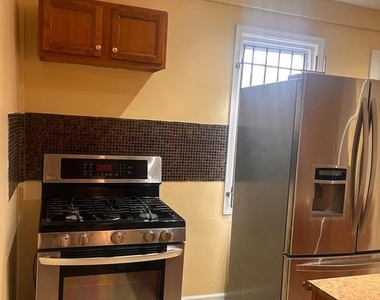 1308 W Lippincott Street - Photo Thumbnail 7