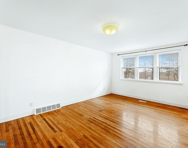 12450 Knights Road - Photo Thumbnail 4