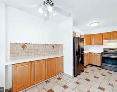 12450 Knights Road - Photo Thumbnail 8
