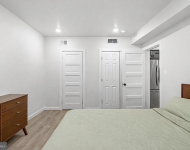 324 Darby Road - Photo Thumbnail 8
