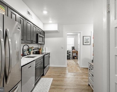 324 Darby Road - Photo Thumbnail 2