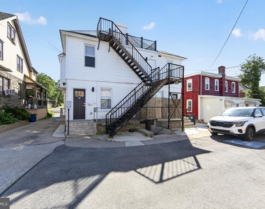 324 Darby Road - Photo Thumbnail 15