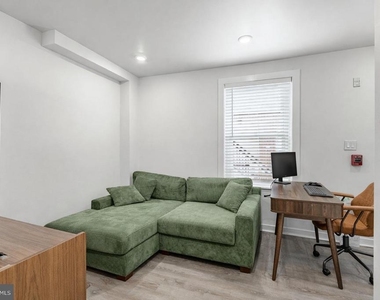 324 Darby Road - Photo Thumbnail 4