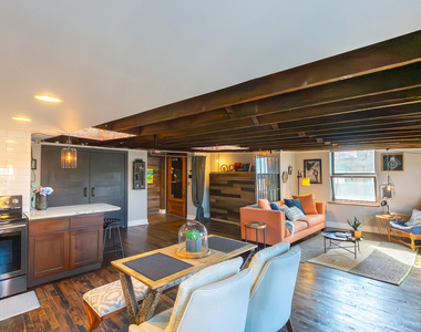 104 W Main Street - Photo Thumbnail 6