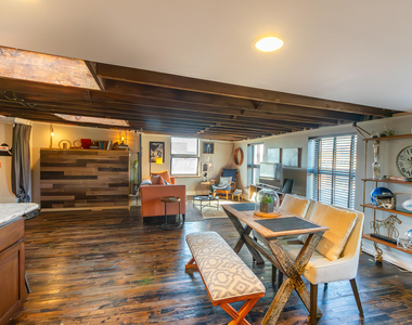 104 W Main Street - Photo Thumbnail 5