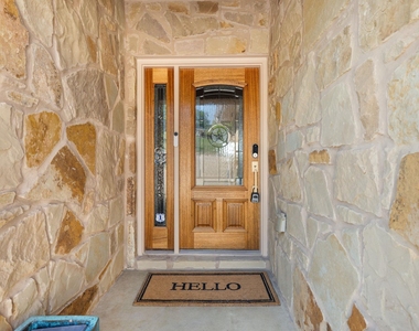 970 Parkview Dr - Photo Thumbnail 5