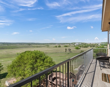 970 Parkview Dr - Photo Thumbnail 25