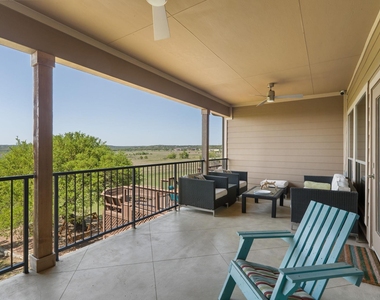 970 Parkview Dr - Photo Thumbnail 18