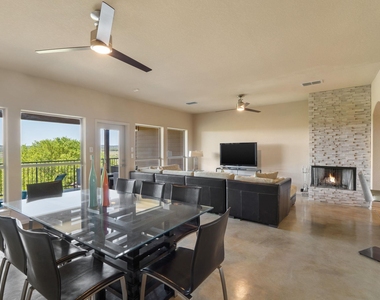 970 Parkview Dr - Photo Thumbnail 13