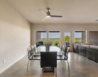 970 Parkview Dr - Photo Thumbnail 14