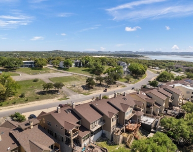970 Parkview Dr - Photo Thumbnail 31