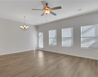 102 Jaxton Street - Photo Thumbnail 15