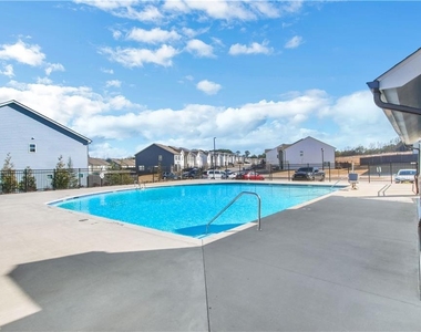 102 Jaxton Street - Photo Thumbnail 36