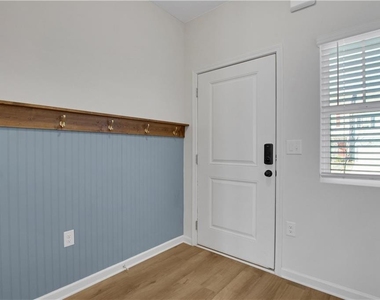 102 Jaxton Street - Photo Thumbnail 3