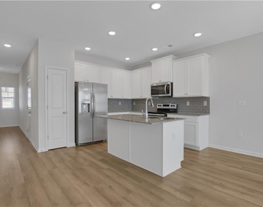 102 Jaxton Street - Photo Thumbnail 6