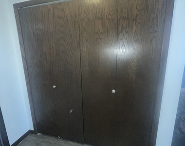 1601 Downs Drive - Photo Thumbnail 12