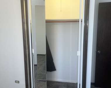 1601 Downs Drive - Photo Thumbnail 18