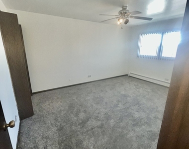 1601 Downs Drive - Photo Thumbnail 15