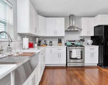 3315 Rosedale Street - Photo Thumbnail 2