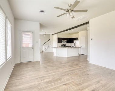 420 Magnolia Street - Photo Thumbnail 2