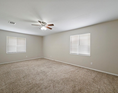 643 Ames Street - Photo Thumbnail 20