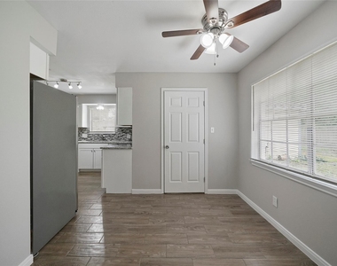643 Ames Street - Photo Thumbnail 27