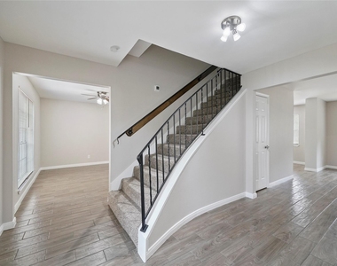 643 Ames Street - Photo Thumbnail 1