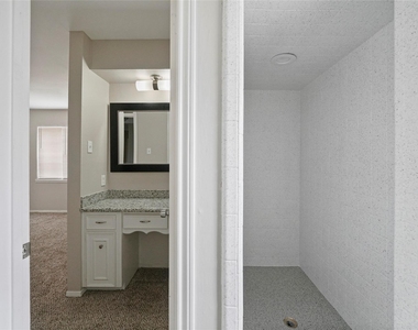 643 Ames Street - Photo Thumbnail 24