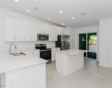 5410 Double Eagle Circle - Photo Thumbnail 3