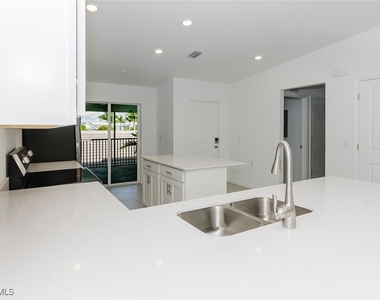 5410 Double Eagle Circle - Photo Thumbnail 11