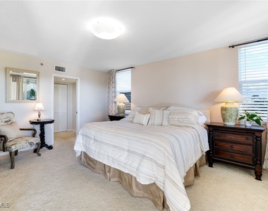 6361 Pelican Bay Boulevard - Photo Thumbnail 8