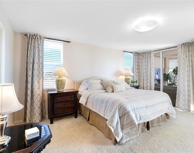 6361 Pelican Bay Boulevard - Photo Thumbnail 9
