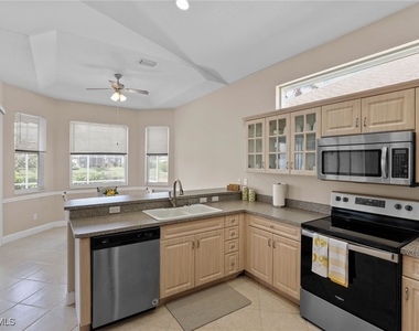 8039 Tauren Court - Photo Thumbnail 12