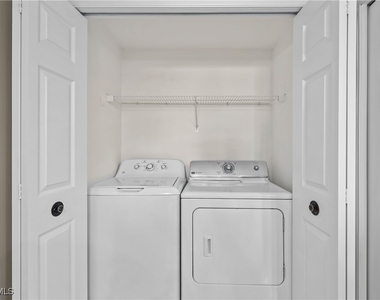 28064 Cavendish Court - Photo Thumbnail 21