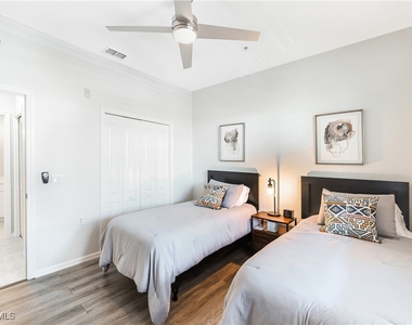 2730 Cypress Trace Circle - Photo Thumbnail 9