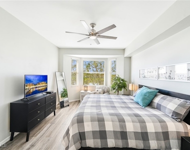 2730 Cypress Trace Circle - Photo Thumbnail 6