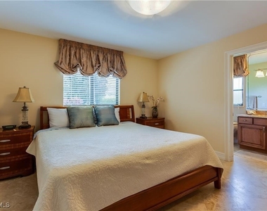 630 95th Avenue N - Photo Thumbnail 15