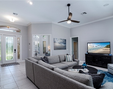 336 Waterleaf Court - Photo Thumbnail 7